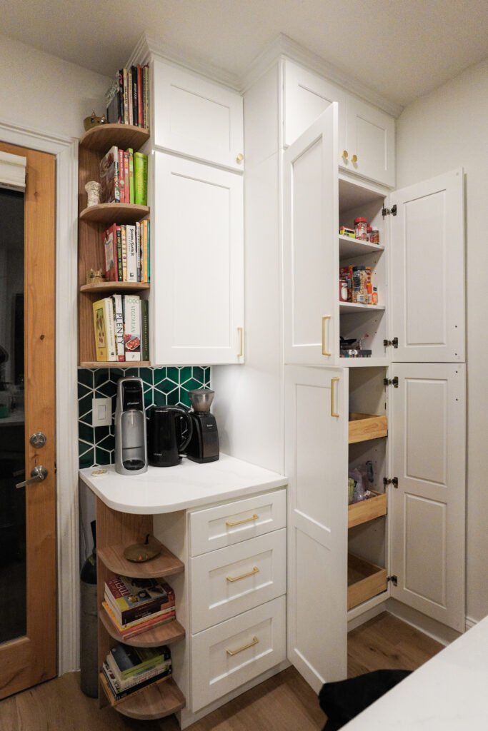 Oak Shelves
Quarter round shelves
Kitchen Shelves
White shaker 
Pantry ideas